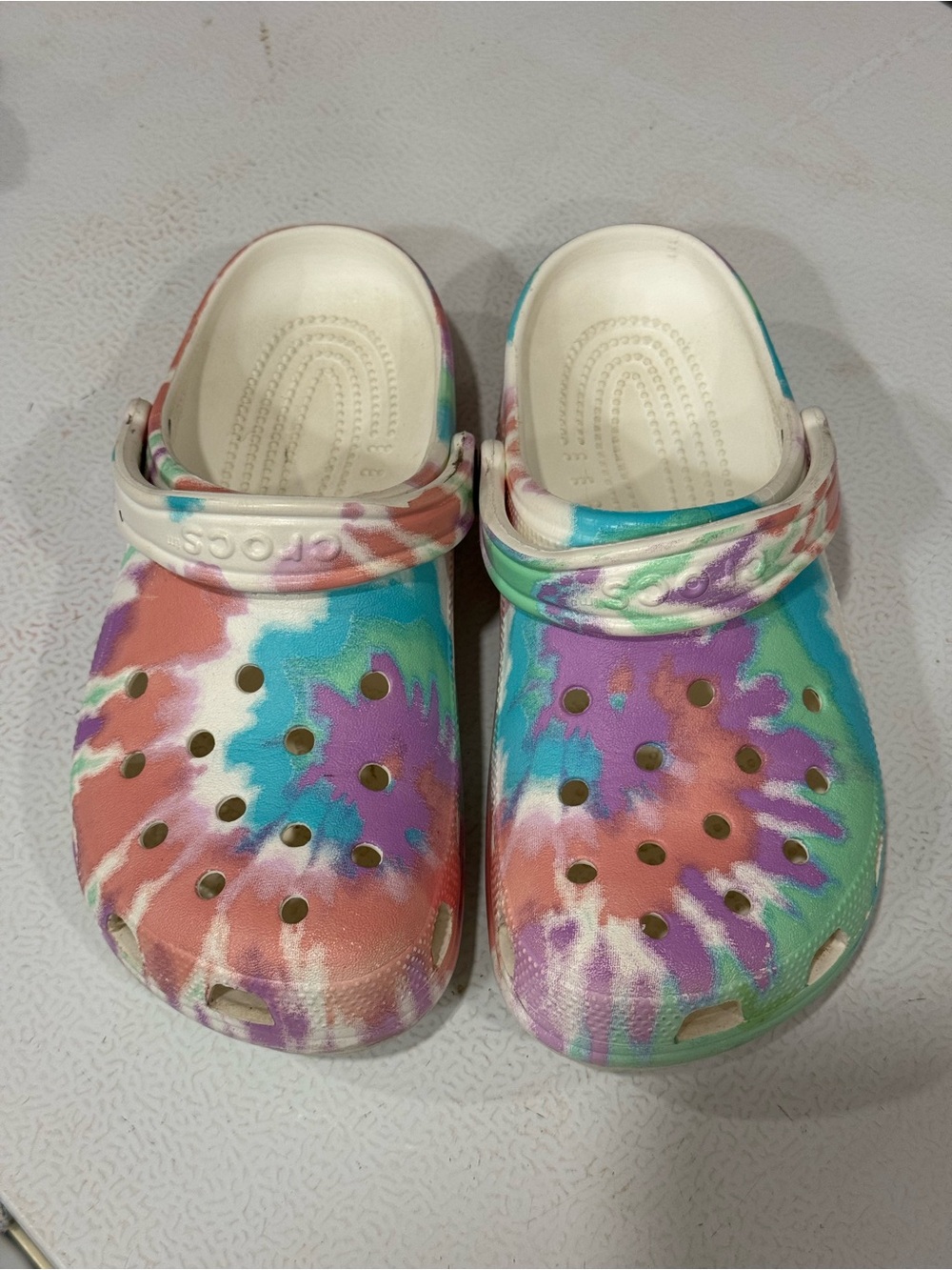 Tie-Dye Crocs Size 8W 6M